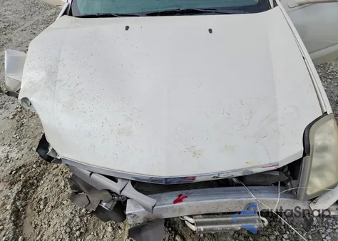 2004 Cadillac Srx z USA, uszkodzony, nr VIN 1GYEE637840171601